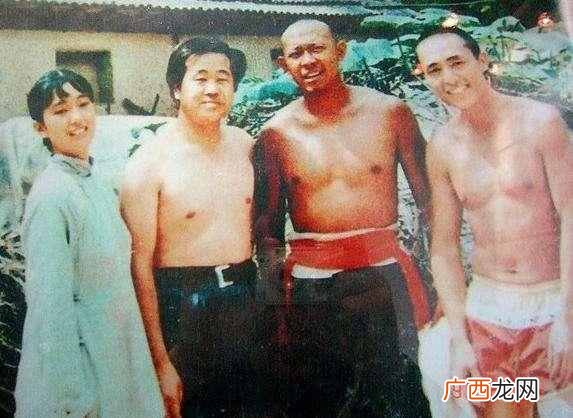 姜文姜武什么关系，姜文姜武的家庭背景！