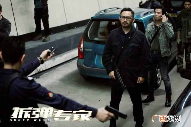 姜文姜武什么关系，姜文姜武的家庭背景！