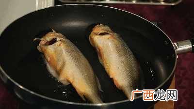 如何煎鱼不粘锅不掉皮？煎鱼不掉皮的五个妙招