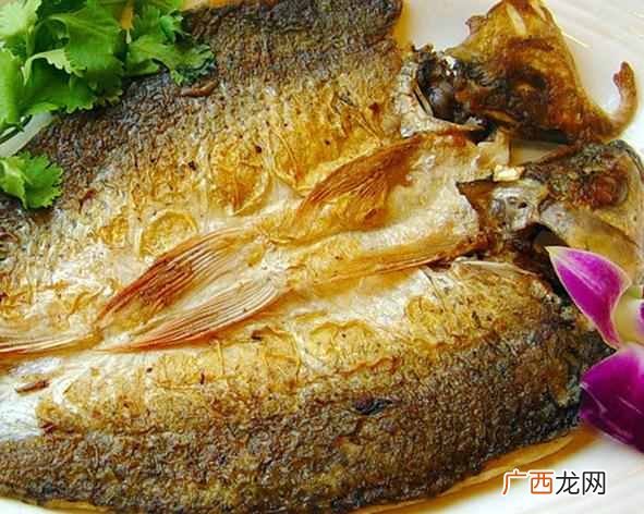 如何煎鱼不粘锅不掉皮？煎鱼不掉皮的五个妙招