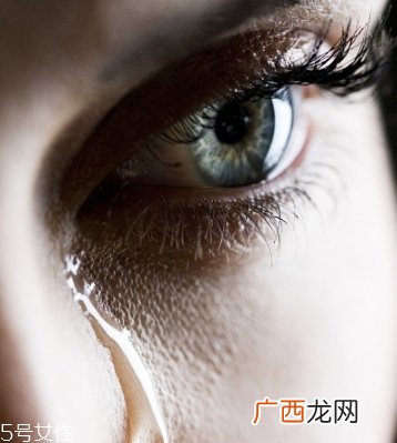 叶黄素可以空腹吃吗？服用叶黄素要注意这些问题