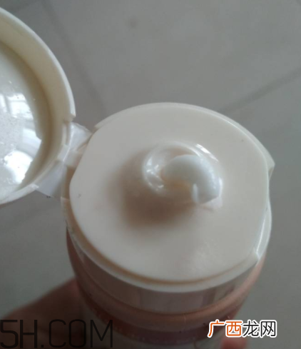 法兰琳卡维c洁面乳好用吗_法兰琳卡维c洁面乳使用心得