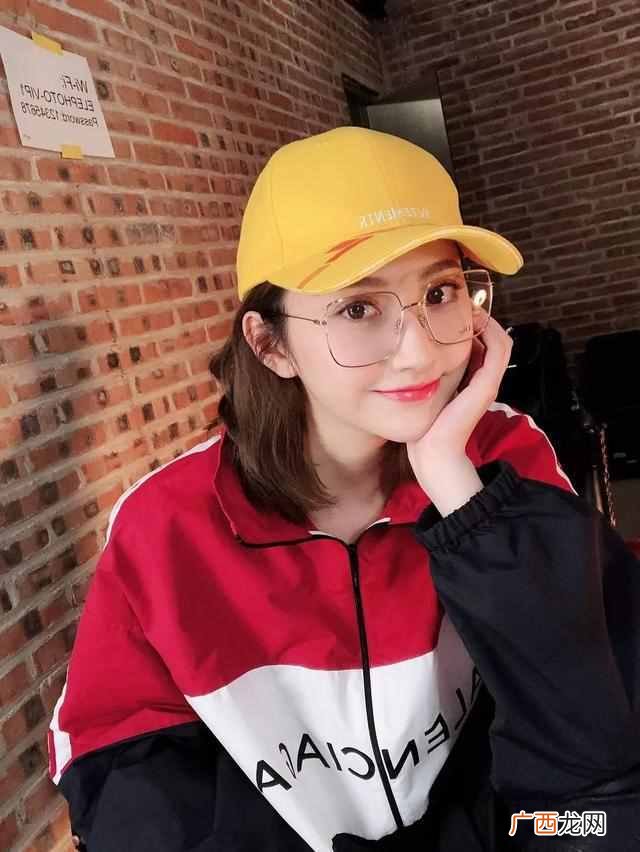 方脸适合什么帽子，搭配对帽子超级好看！