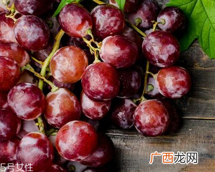 葡萄籽泡水喝有作用吗？美容保健