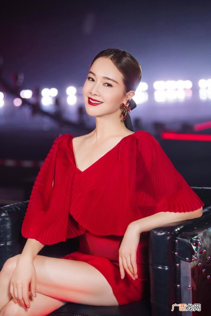 内心住着一个孩子气的少女丨人物 内心孩子气的女人