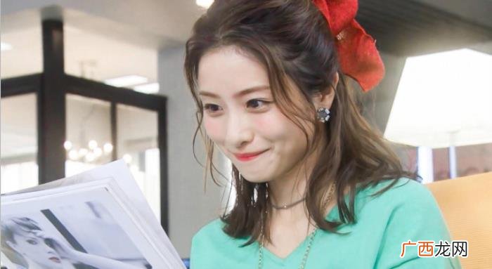 有脑子的女孩就是这么闪闪发光 脑子灵活说话有趣的女生