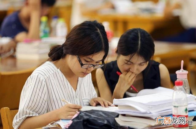 在学校宿舍赚钱的方法 学生挣钱的路子