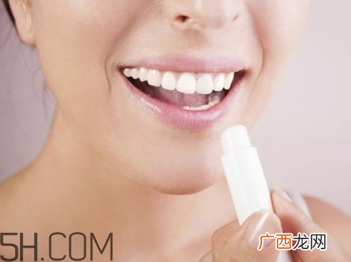 日本润唇膏排行榜前十名 涂了过期的唇膏会怎样