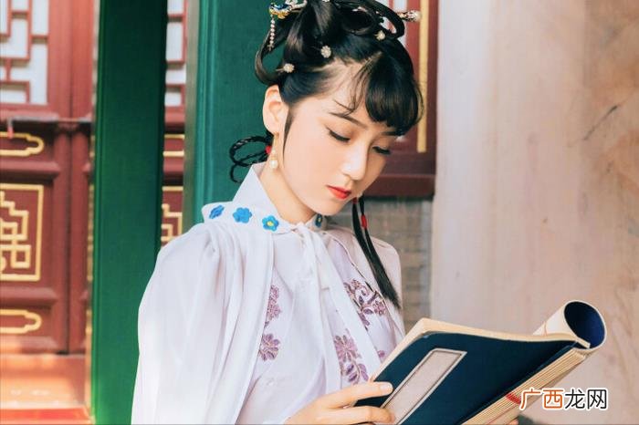 红楼梦为什么又叫石头记 石头记为什么叫红楼梦