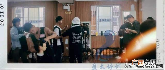 没学历的女生学什么好 没学历没技术怎么找工作