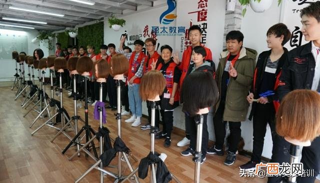 没学历的女生学什么好 没学历没技术怎么找工作