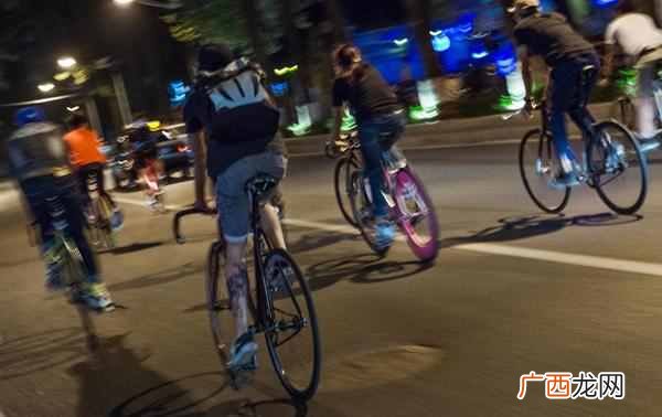 死飞是什么？死飞自行车安全么，其实特别危险