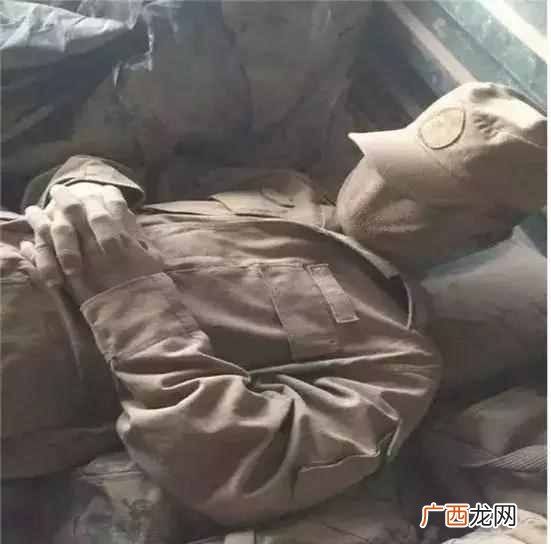 肃然起敬什么意思？中国军人让你肃然起敬