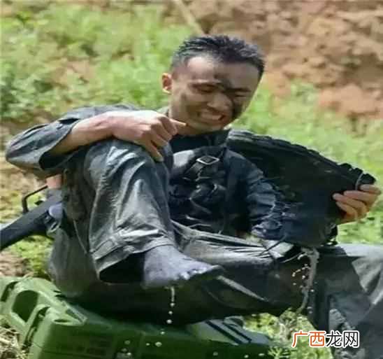 肃然起敬什么意思？中国军人让你肃然起敬