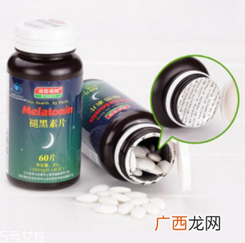 汤臣倍健褪黑素片什么时候吃？
