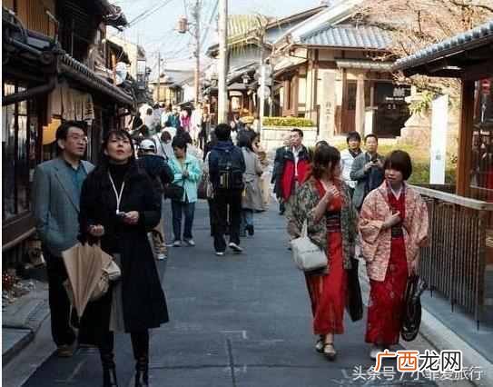 日本为什么那么爱干净？你以为他们素质高，其