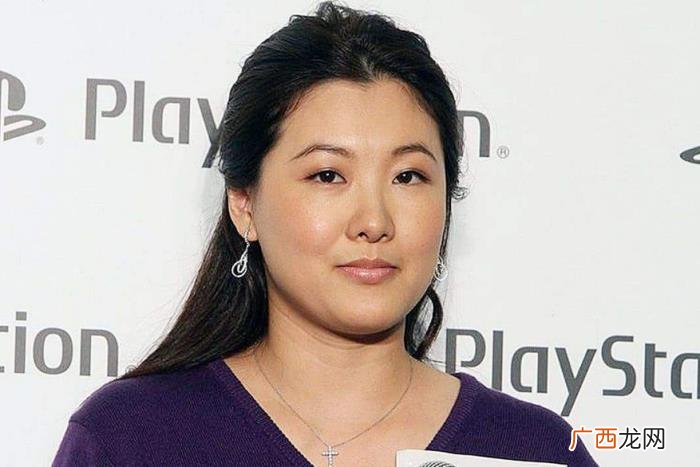 伏明霞嫁谁，奥运冠军伏明霞24岁为何嫁给了50岁的香港高官