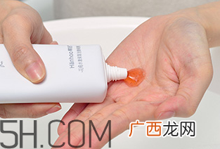 韩后花痴水漾洁颜啫喱适合什么肤质_含皂基吗