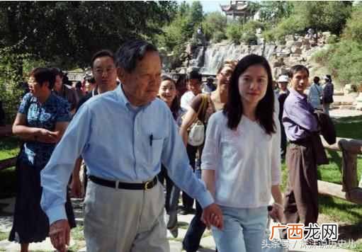 翁帆为什么嫁给杨振宁，翁帆资料和简历！