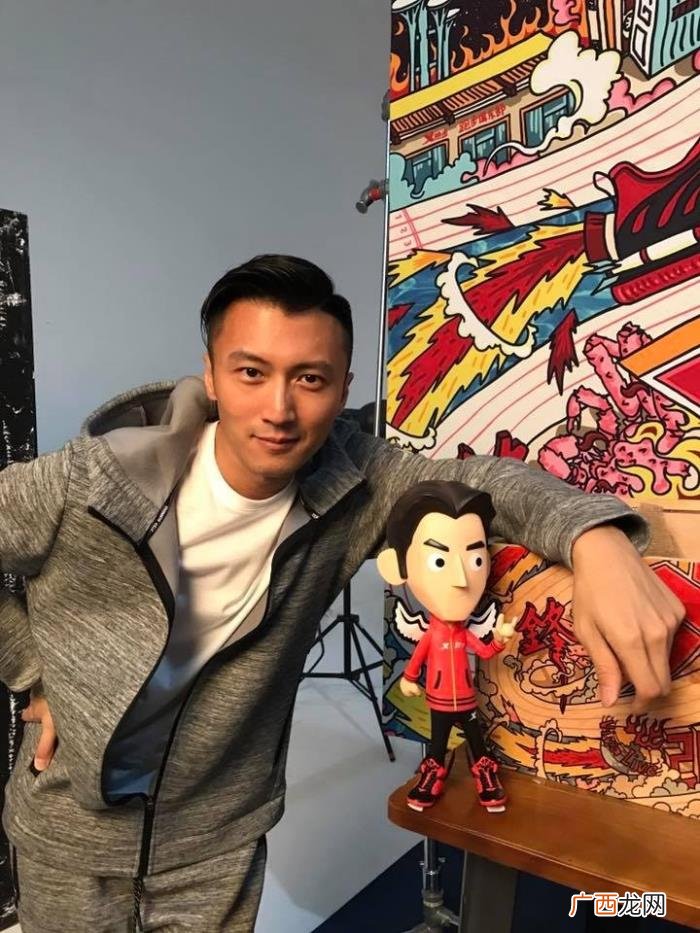 谢霆锋出道，谢霆锋感慨出道血泪史从上台被嘘到下台