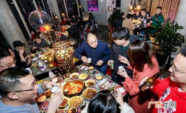 小店怎么经营生意好,怎么经营一家小吃店
