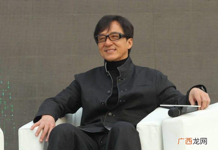 邓丽君成龙，知名娱记爆料成龙用3D投影实现与邓丽君隔空对唱