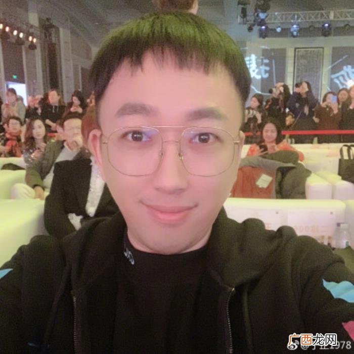 王源和杨紫，看看网红滤镜下的王源、杨紫和沈腾...能认出本人的都是火眼金睛