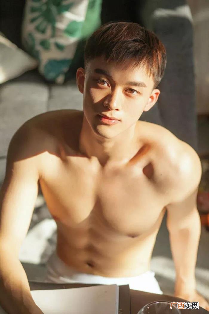 男生喜欢男生,是不是男生都喜欢男生