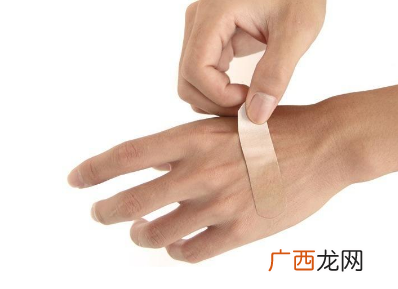 创可贴会留疤吗？创口贴贴了能不留疤吗？