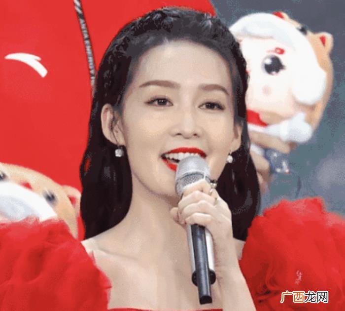 金晨与杨幂，金晨、杨幂在春晚的造型美得太出众