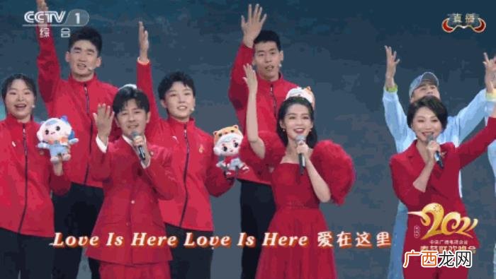 金晨与杨幂，金晨、杨幂在春晚的造型美得太出众
