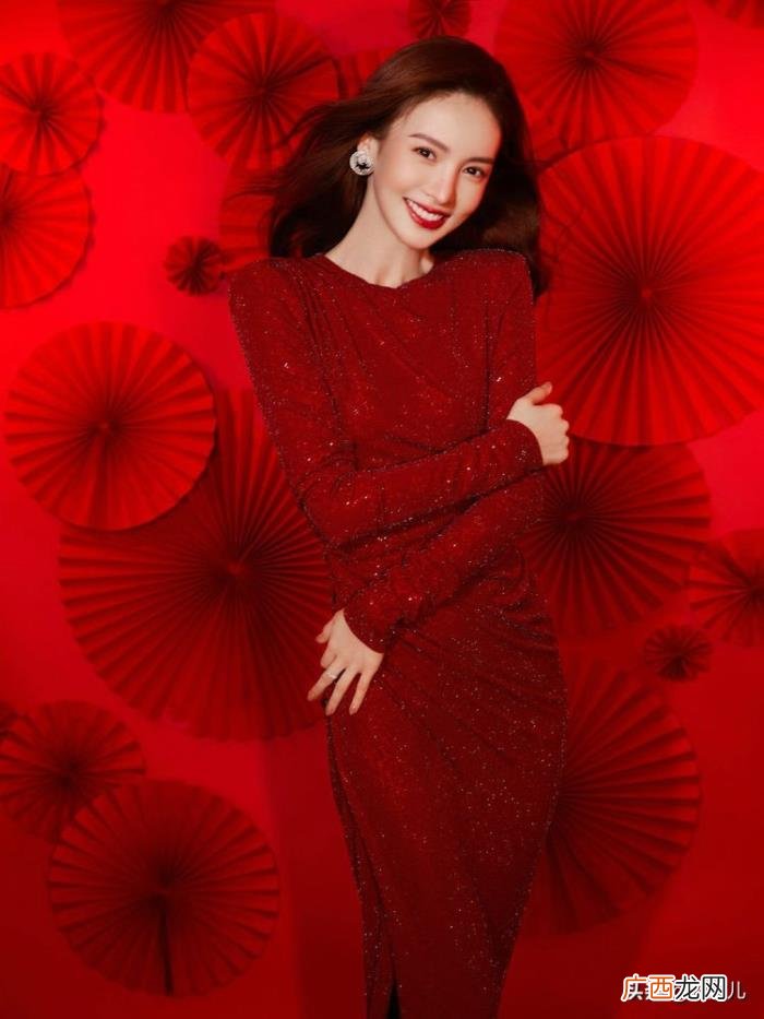 金晨与杨幂，金晨、杨幂在春晚的造型美得太出众