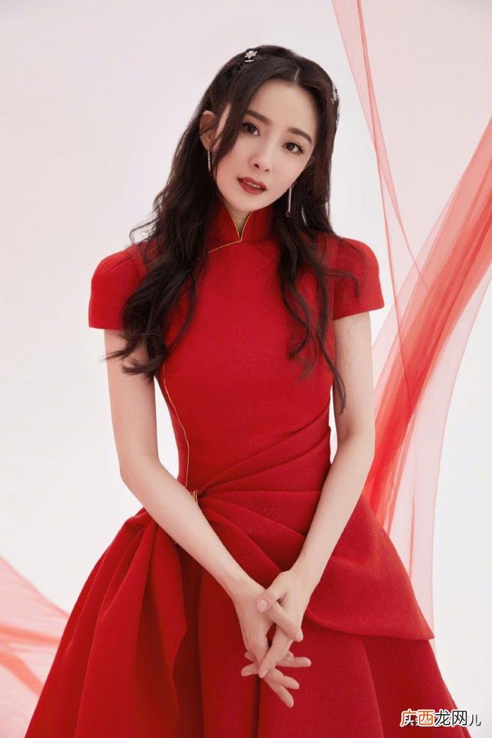 金晨与杨幂，金晨、杨幂在春晚的造型美得太出众