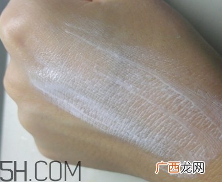 稚优泉素颜霜怎么用？稚优泉素颜霜要卸吗？