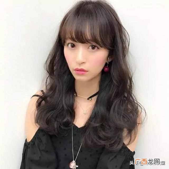 长脸型适合什么样的发型（教你选择最适合自己