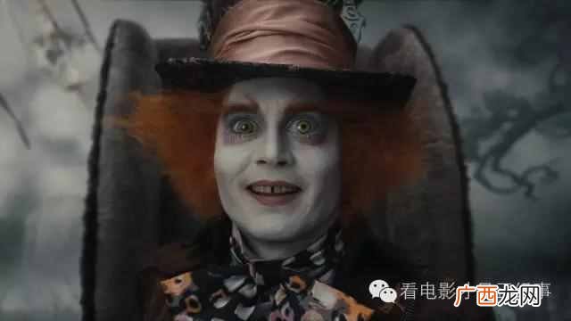 下一句是什么 乌鸦为什么像写字台