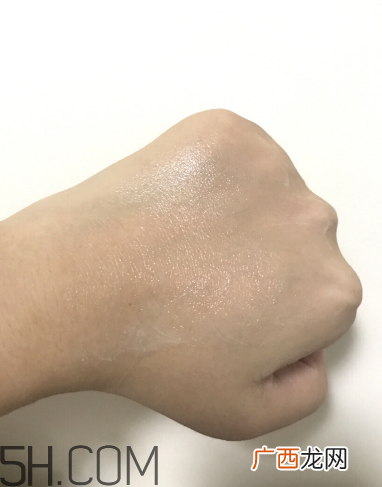 玉泽身体乳小孩能用吗？玉泽身体乳有激素吗？