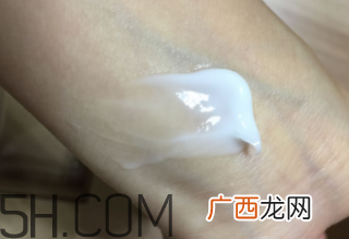 御泥坊矿物养肤霜怎么样？御泥坊矿物养肤霜好用吗？
