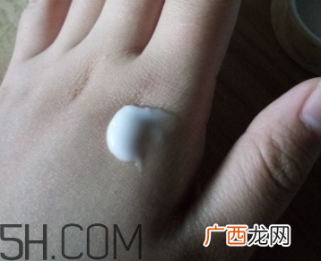 御泥坊矿物养肤霜怎么样？御泥坊矿物养肤霜好用吗？