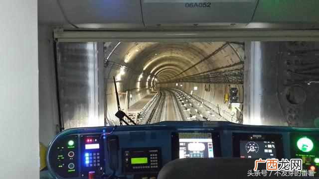 地铁和轻轨的区别 轻轨是什么交通工具