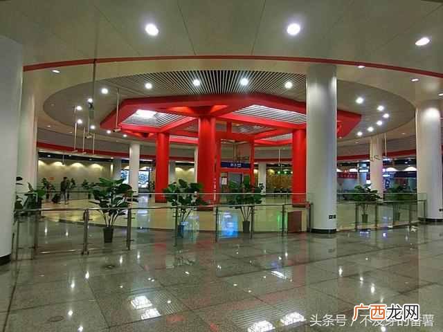 地铁和轻轨的区别 轻轨是什么交通工具