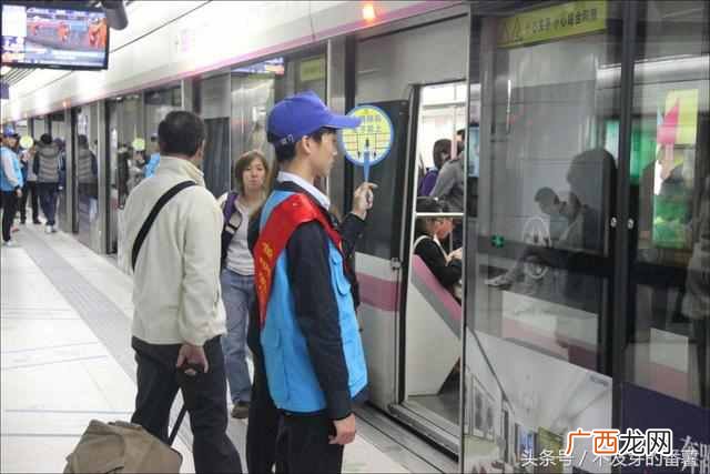 地铁和轻轨的区别 轻轨是什么交通工具