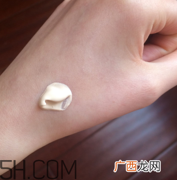 薇诺娜bb霜成分 薇诺娜bb霜堵塞毛孔吗?