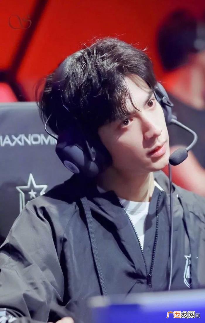罗云熙男友，王一博罗云熙这样的电竞男主脸男友