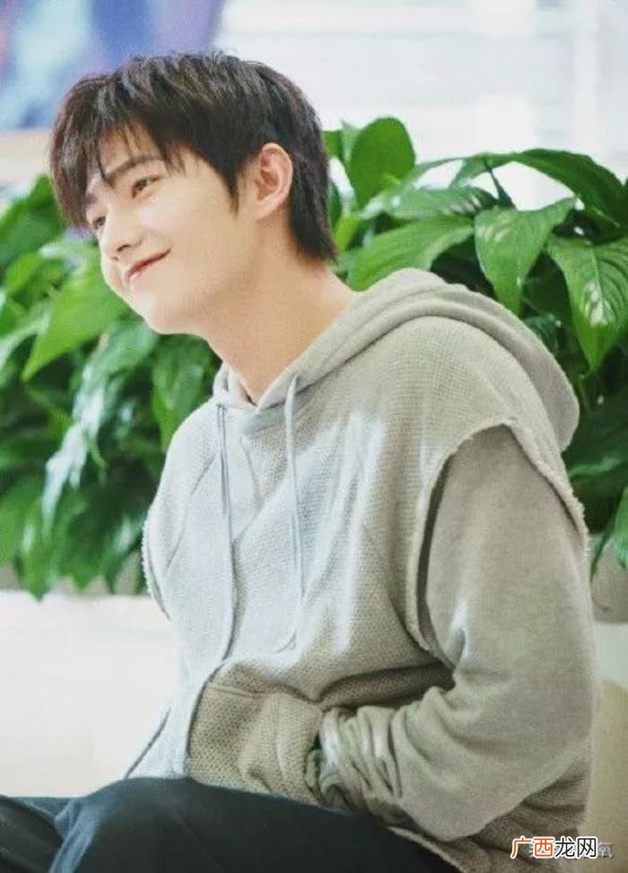 罗云熙男友，王一博罗云熙这样的电竞男主脸男友
