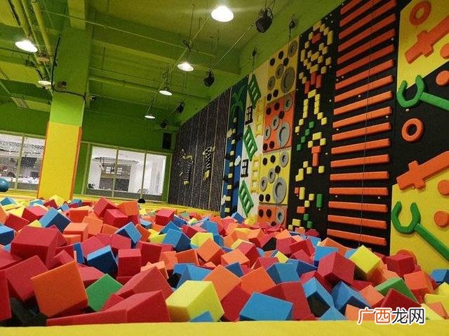 太和sky网红蹦床 太和网红蹦床多少钱一个人