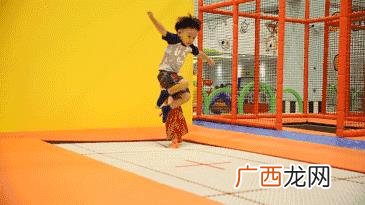 太和sky网红蹦床 太和网红蹦床多少钱一个人