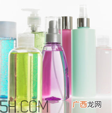 卸妆油会堵塞毛孔吗？卸妆水卸妆乳和卸妆油的区别