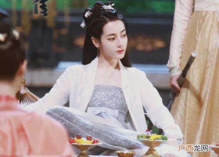 袁冰妍李沁，鹿晗、杨幂、李沁、任嘉伦、迪丽热巴、袁冰妍