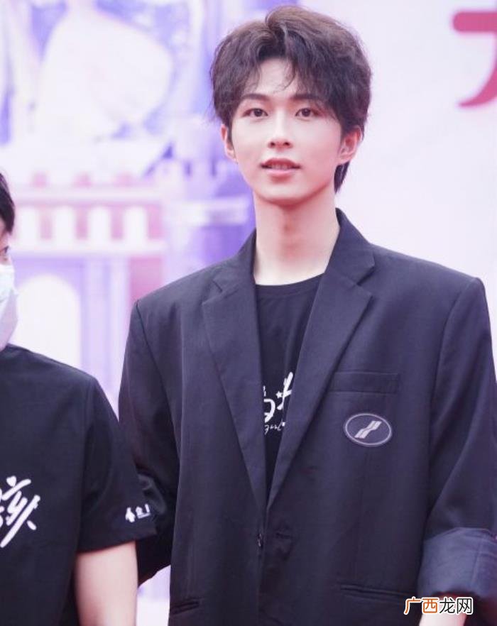 袁冰妍李沁，鹿晗、杨幂、李沁、任嘉伦、迪丽热巴、袁冰妍